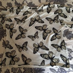 Woman’s oversize Tee, Medium